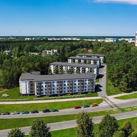 Cozy 2-Bedrooms Apartment In A New Complex Near The Airport And The Center Riga Exterior photo